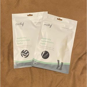 Motif Compression Socks